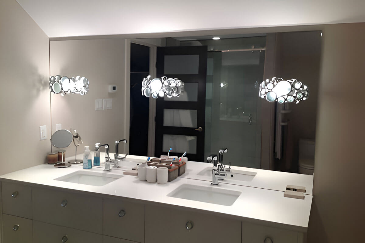custom bathroom mirror solutions